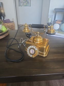 Vintage 60s or 70s rotary phone