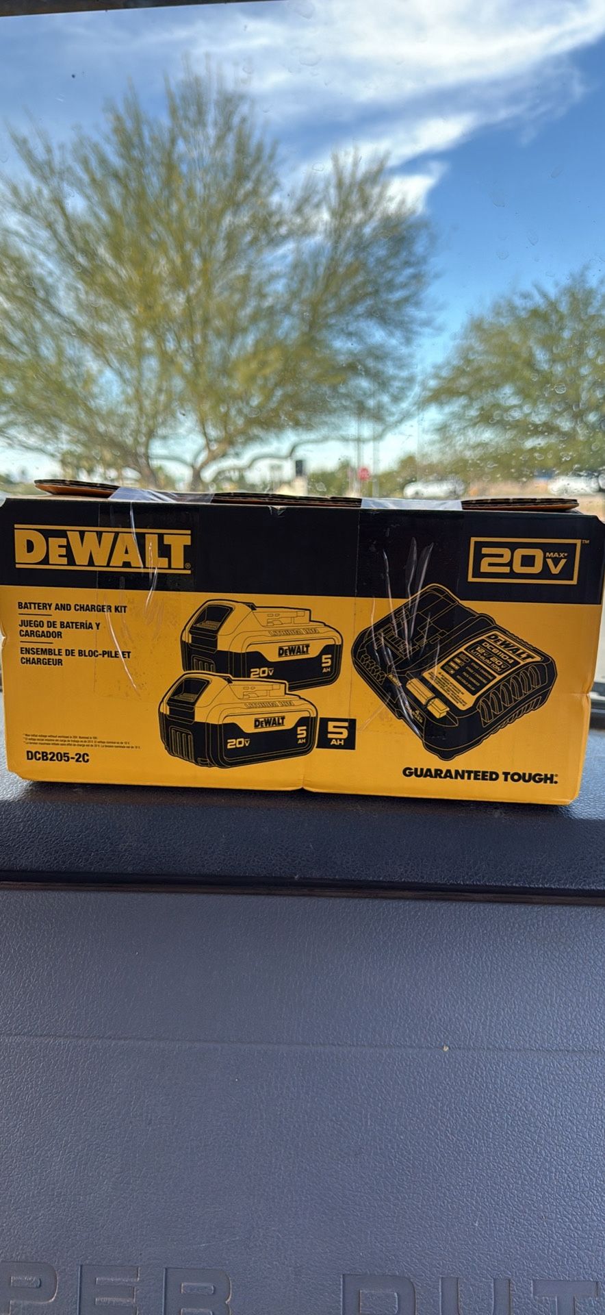 Dewalt 2 Pack Battery And Charger 5.0 Amp 