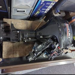 Brand New Suzuki 4 Stoke  Outboard Motor 