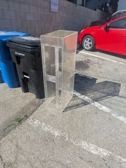 Free acrylic 50 gal aquarium