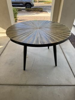 Round 48” Dining Table
