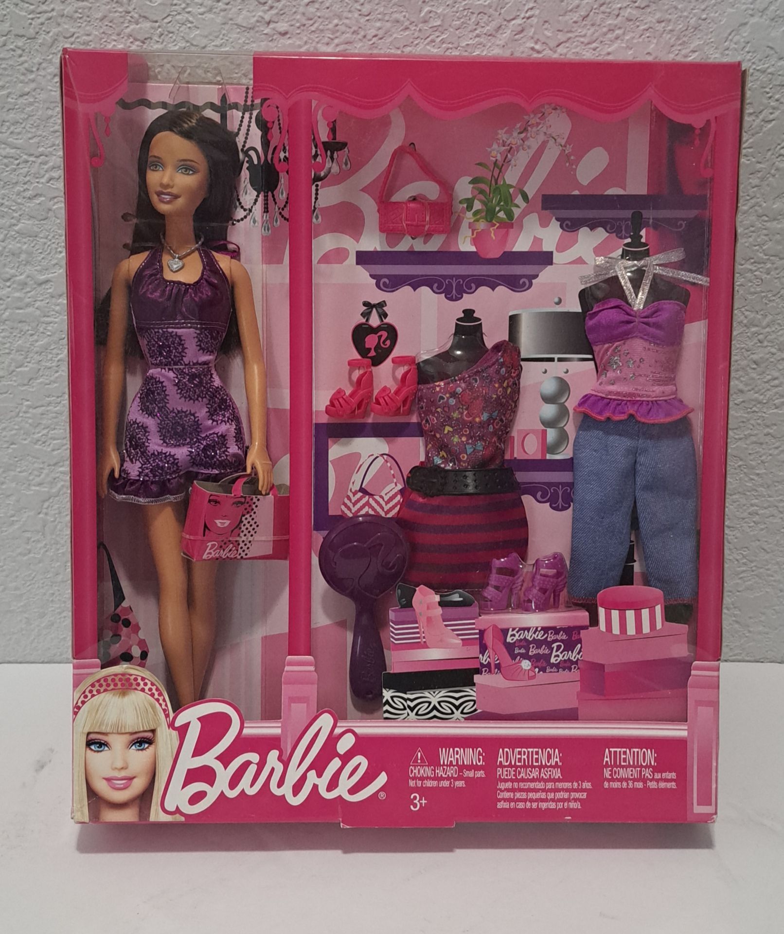 Barbie "Fashions Gift Set Doll" 2010