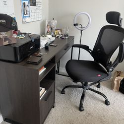 Desk Top