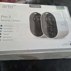 Arlo PRO 3 Wireless Solar Powered Security System (2 Pack)