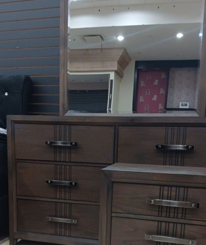 *Memorial Day Now!!!*---Attractive Carolina Dresser/Mirror Sets---Now $199!!!---Delivery And Financing👌