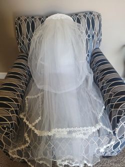 Vail With Hand Sewn Lace and pearls
