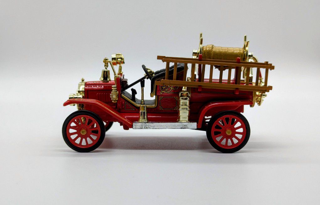 1914 Diecast Ford Model T Fire Engine 4" Ford Motor Company Nice Details!