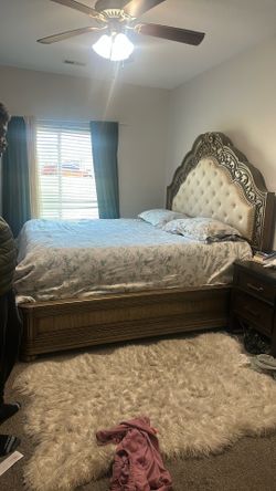 King bed (frame Only)