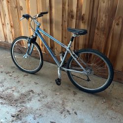 Specialized Expedition - Aluminum Frame Women’s S/M Bike