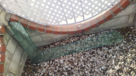 90° Glass Shelves