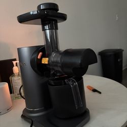 Ninja Never Clogged Cold Pressed Juicer 