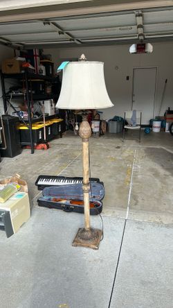 Pineapple lamp