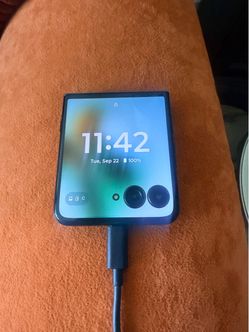 2025 RAZR ULTRA