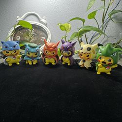 Poncho Pikachu Pokemon Figures