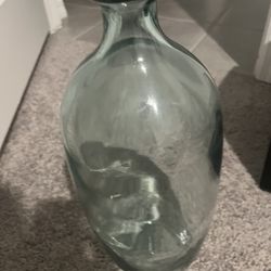 Clear decorative glass vase.
