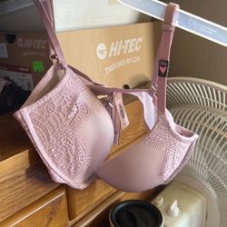 New vS Bra Size 34c 