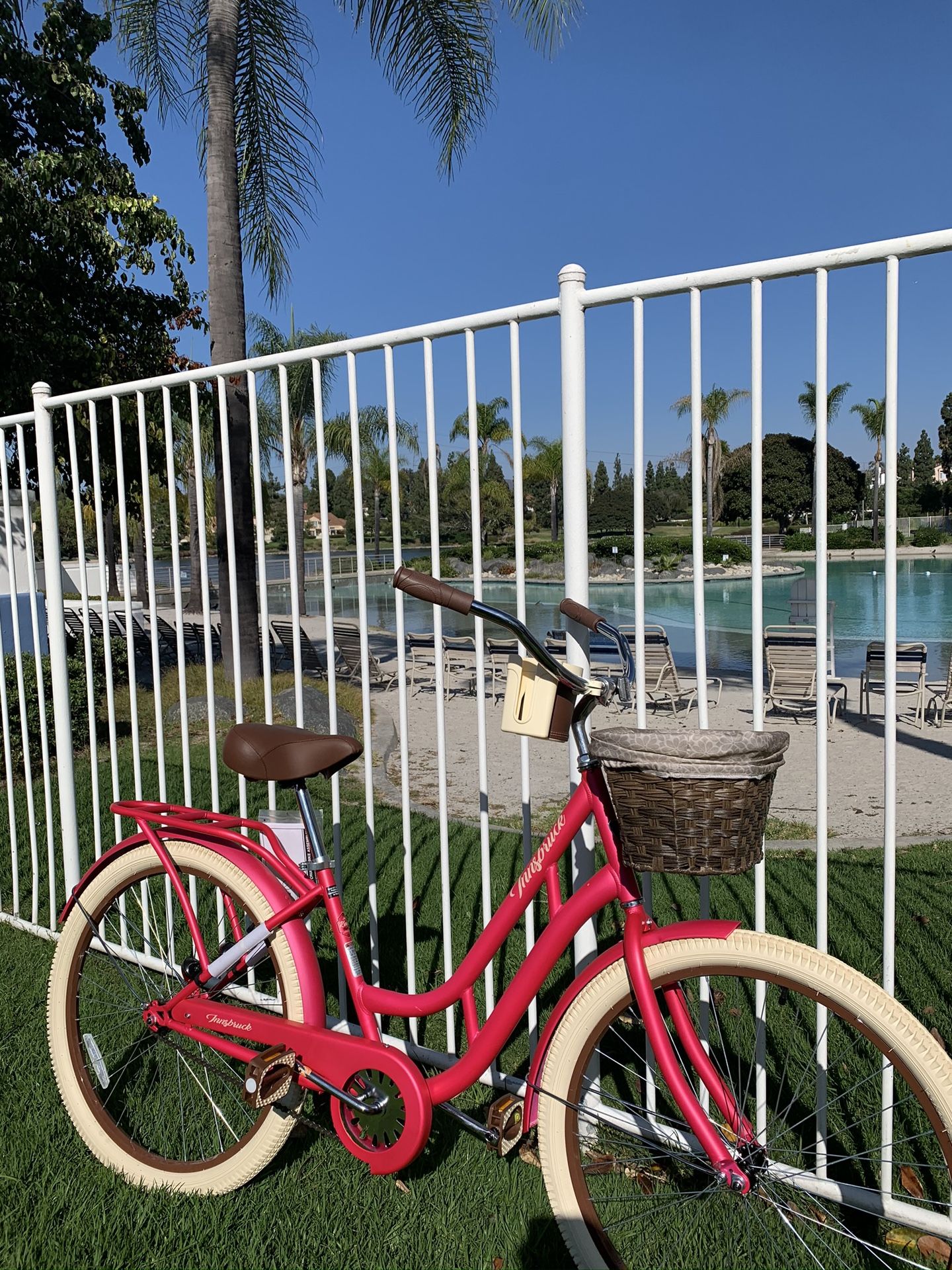 New beautiful watermelon 🍉 beach 🏖 cruiser ladies 26” girls women’s bike bicycle