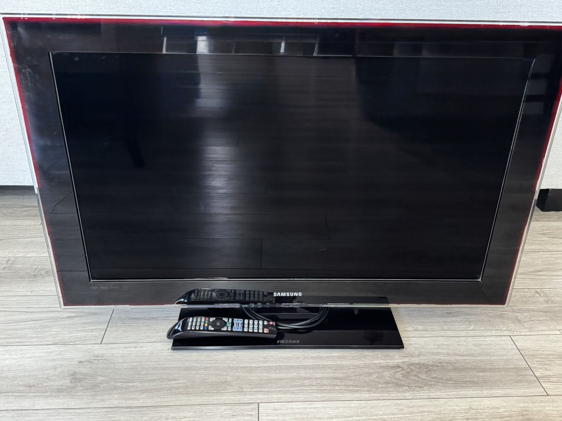 Samsung 40” TV