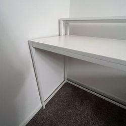 White Office/Computer Desk