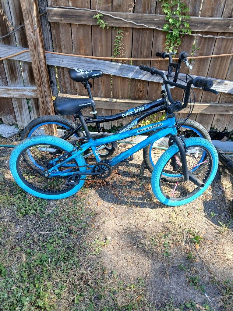 2 20"BMX Bikes For Parts OR Fix $35 For Both OR 20 Each The Black Just Need Back Brake-Blue Needs Back Gear