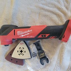 Multi Tools Semi Nuevo