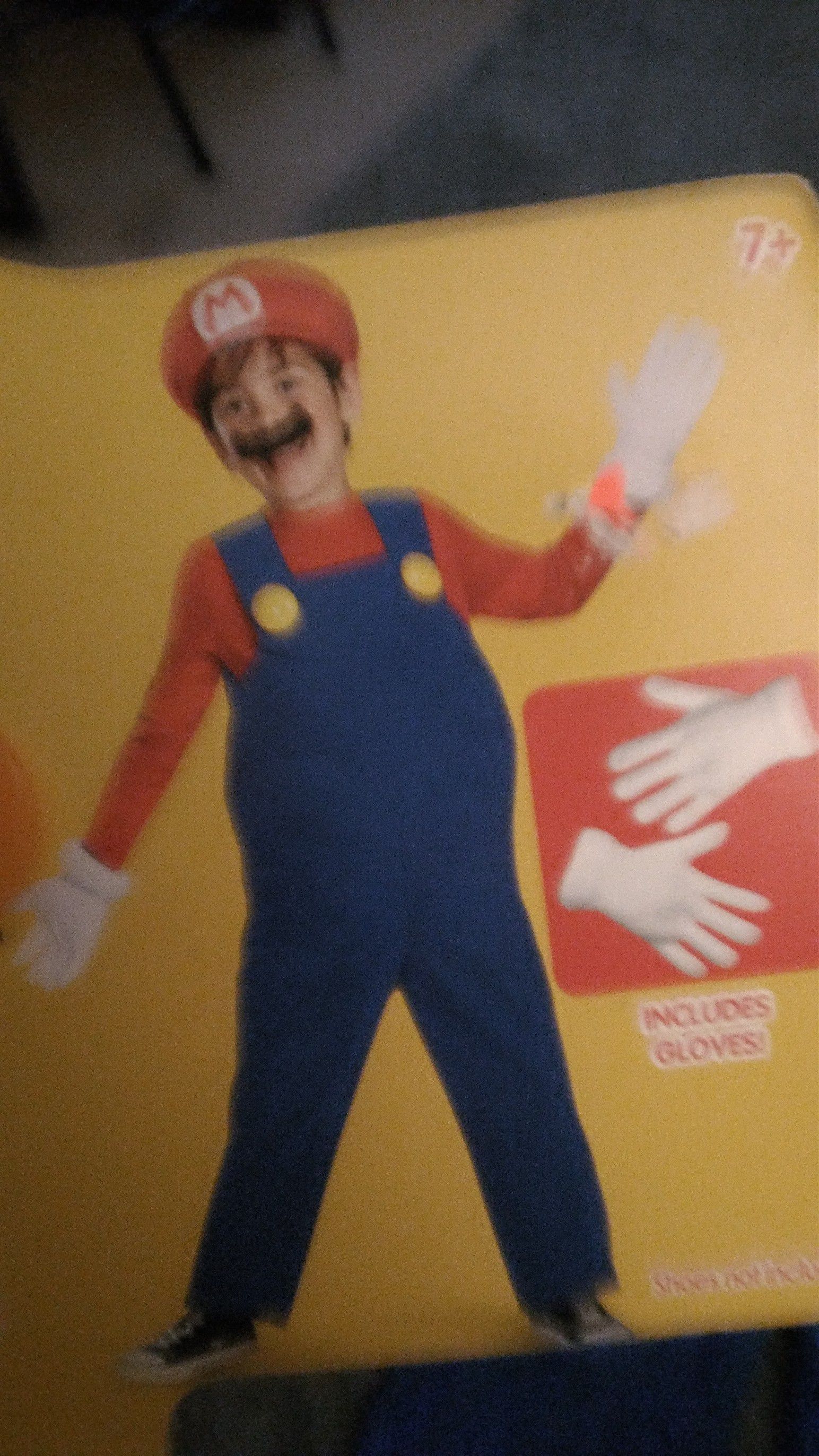 Mario costume size 7/8