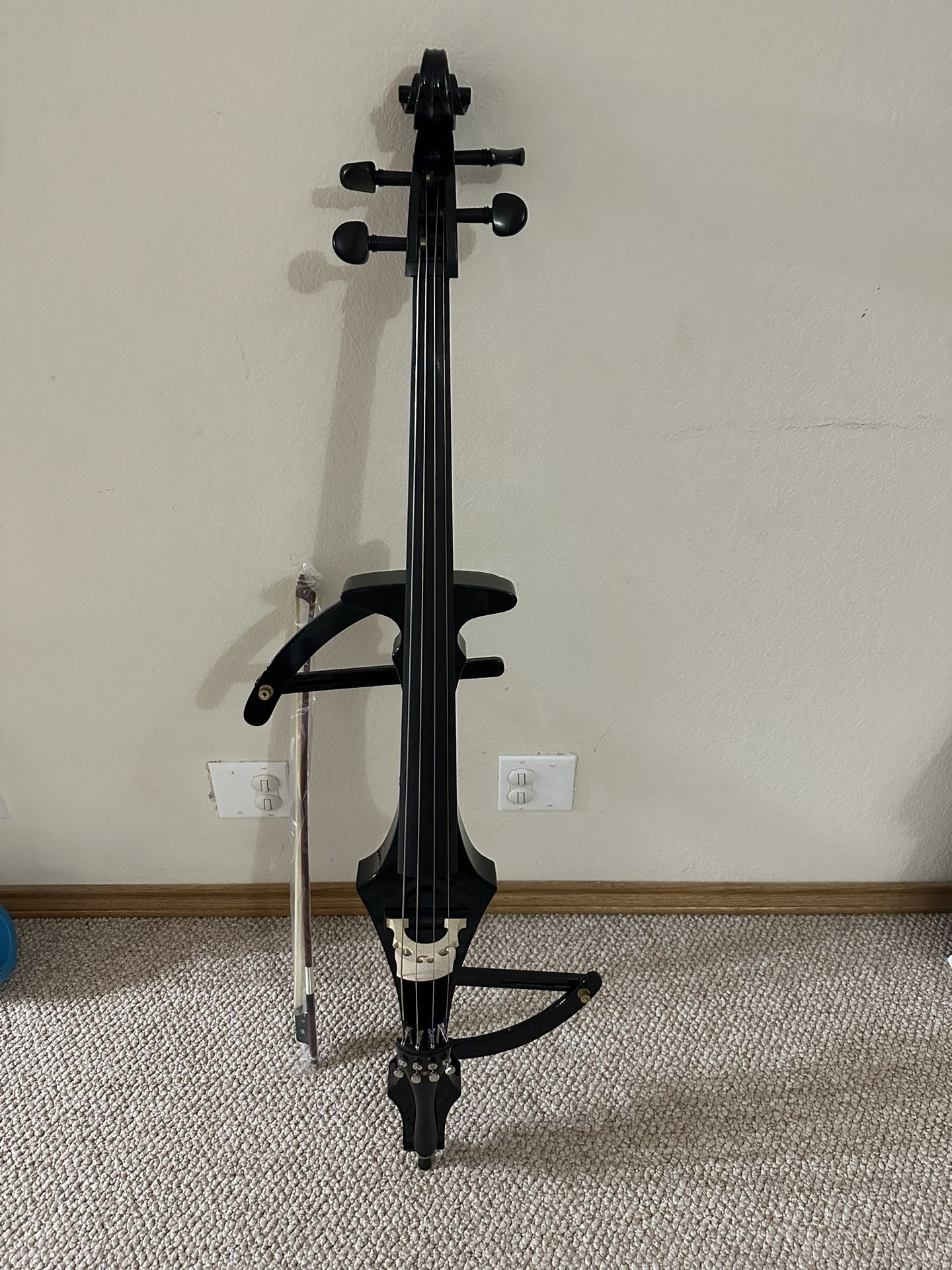 Nice Electric Cello with New Bow, Rosin, Case