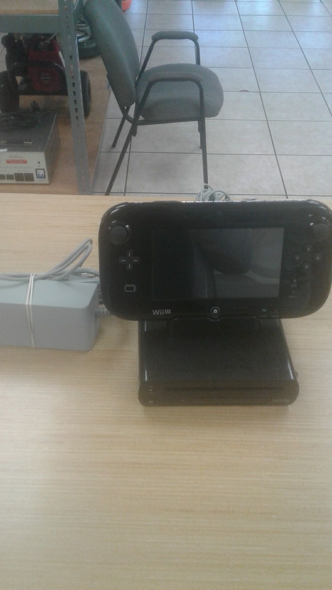 Nintendo Wii U-32 GB Black Handheld System Complete