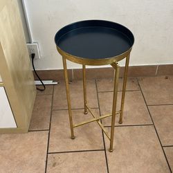 Magnetic side table