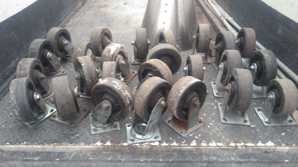 Heavy duty caster swivel and straight, used but still in great shape.