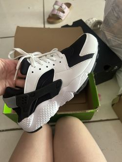 Huaraches size 5