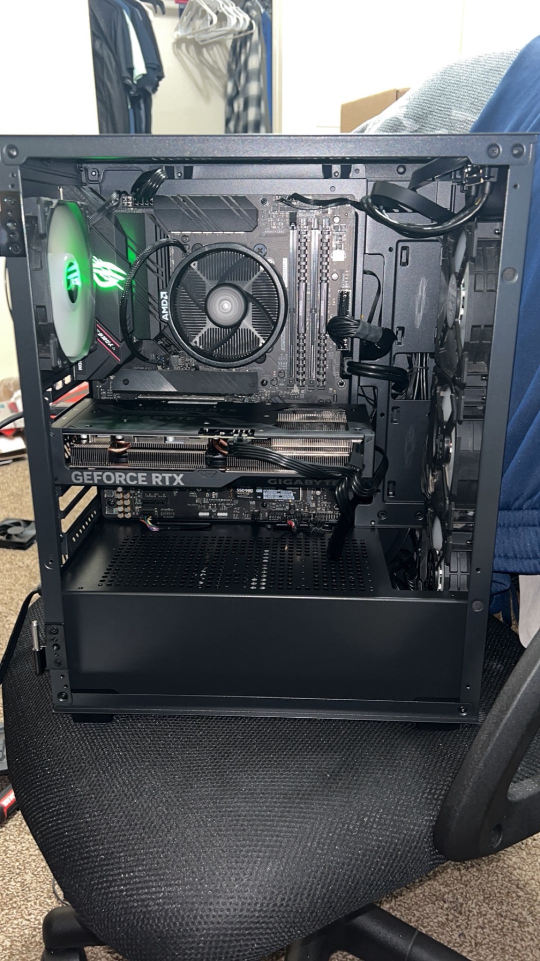 Darkrock Gigabyte 4070 Gaming pc