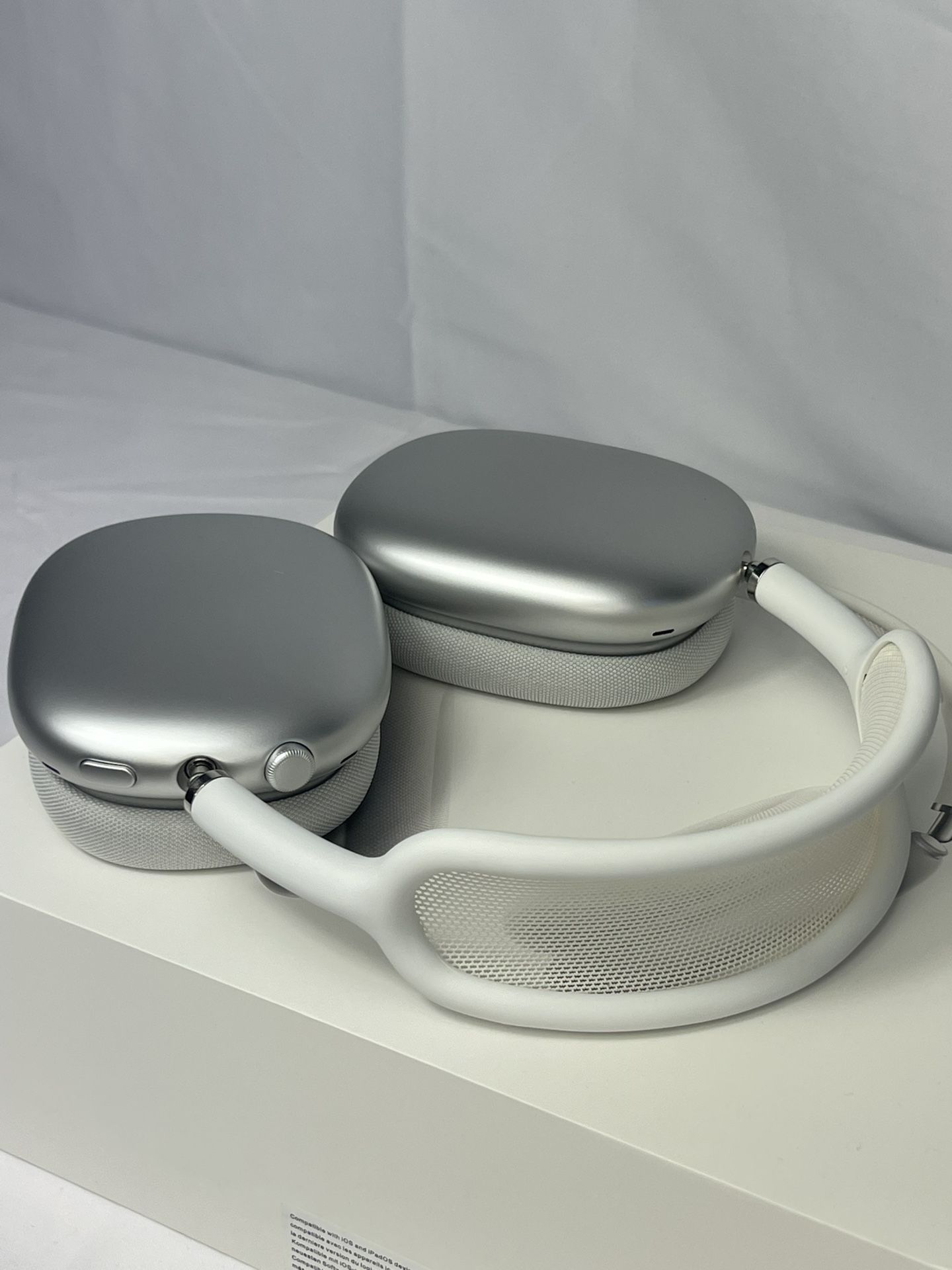 Silver AirPods Max