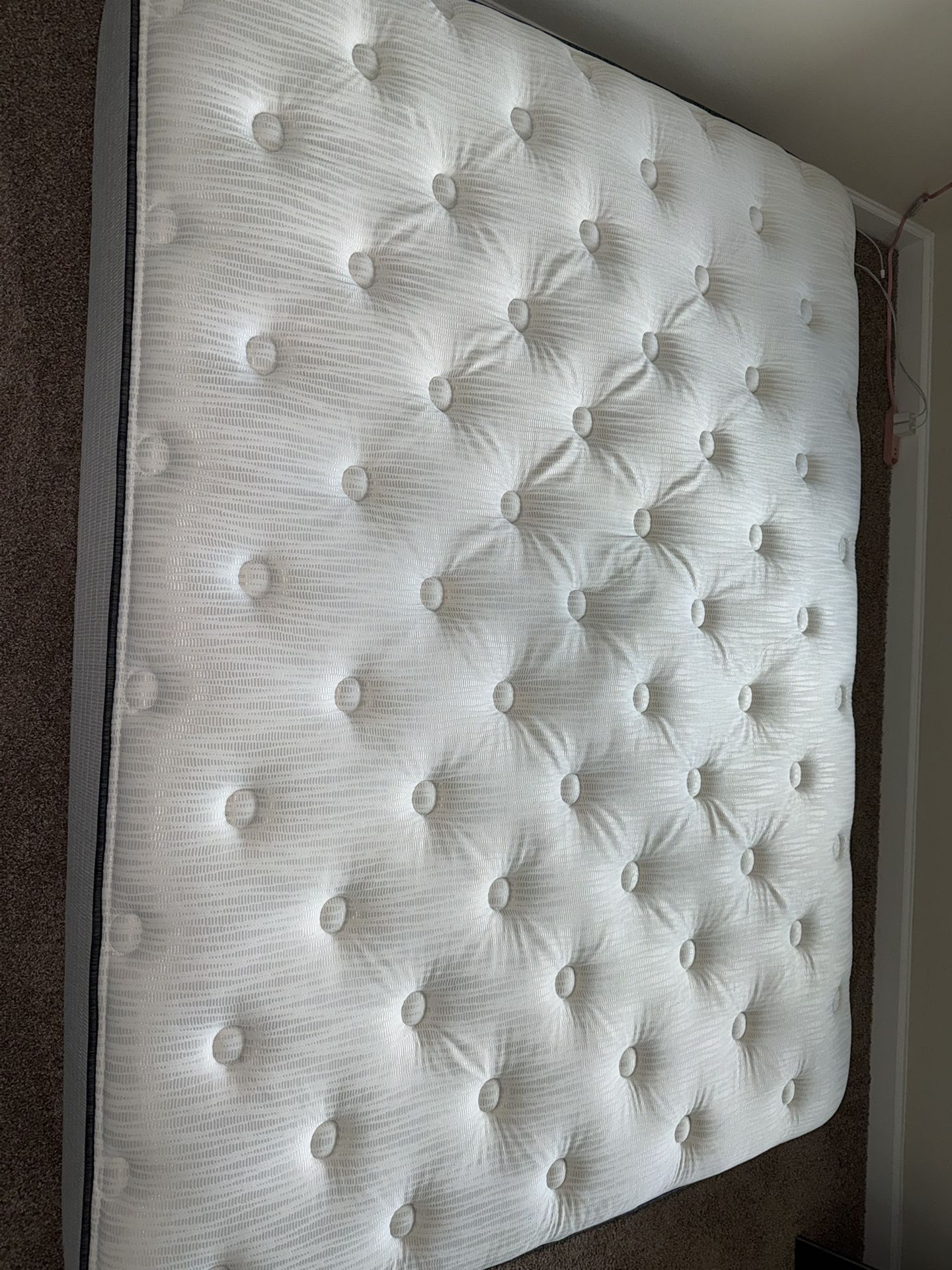 Beauty rest Queen Size Mattress