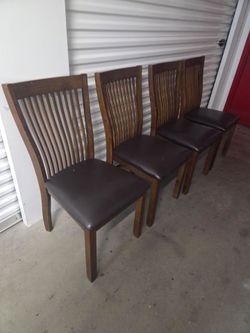D293-01 Ashley Furniture Stuman - Medium Brown Dining Upholstered Side Chair
 (Set of 4)