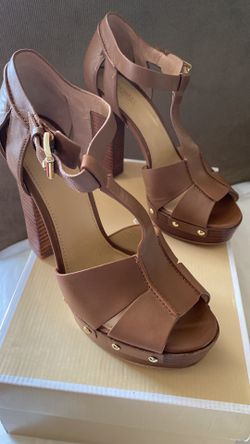 $50 Michael Kors Size 7 1/2