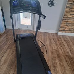 Horizon Treadmill