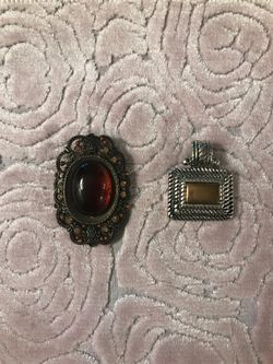 2 vintage pendants