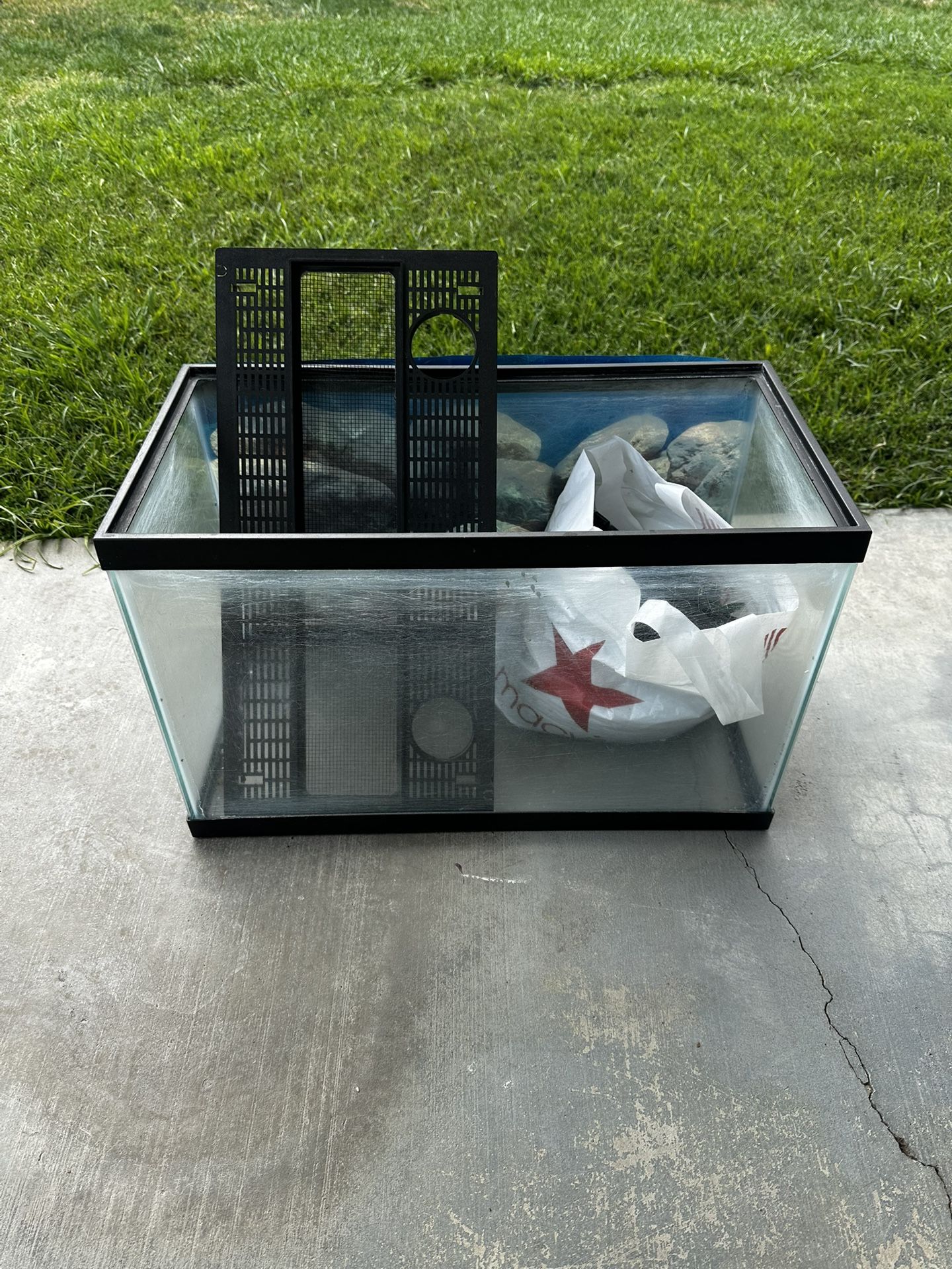 Fish Tank 10 Gal