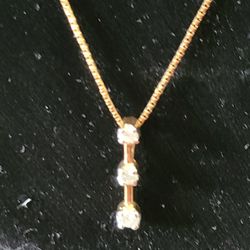 10k Three Diamonds Box Necklace 