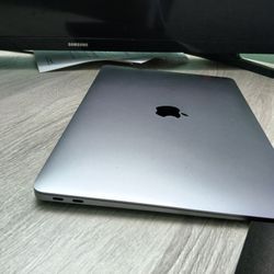 MacBook Air M1  For Sale 