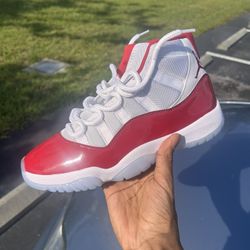 Air Jordan 11 “Cherry” Sz 9