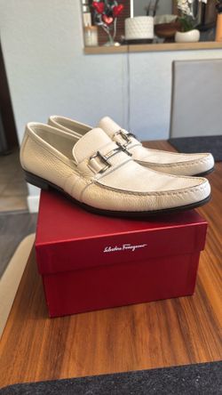 men’s Salvatore Ferragamo white pebbled-leather Gancini loafers