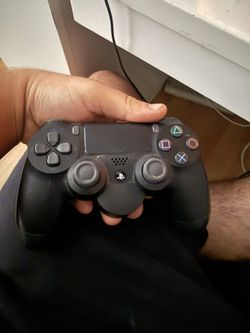 PS4 controller