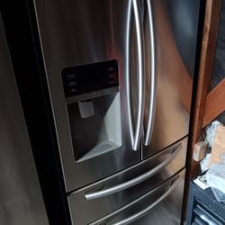 Samsung French Door 4 Door Refrigerator 33wide Perfect Working Condition