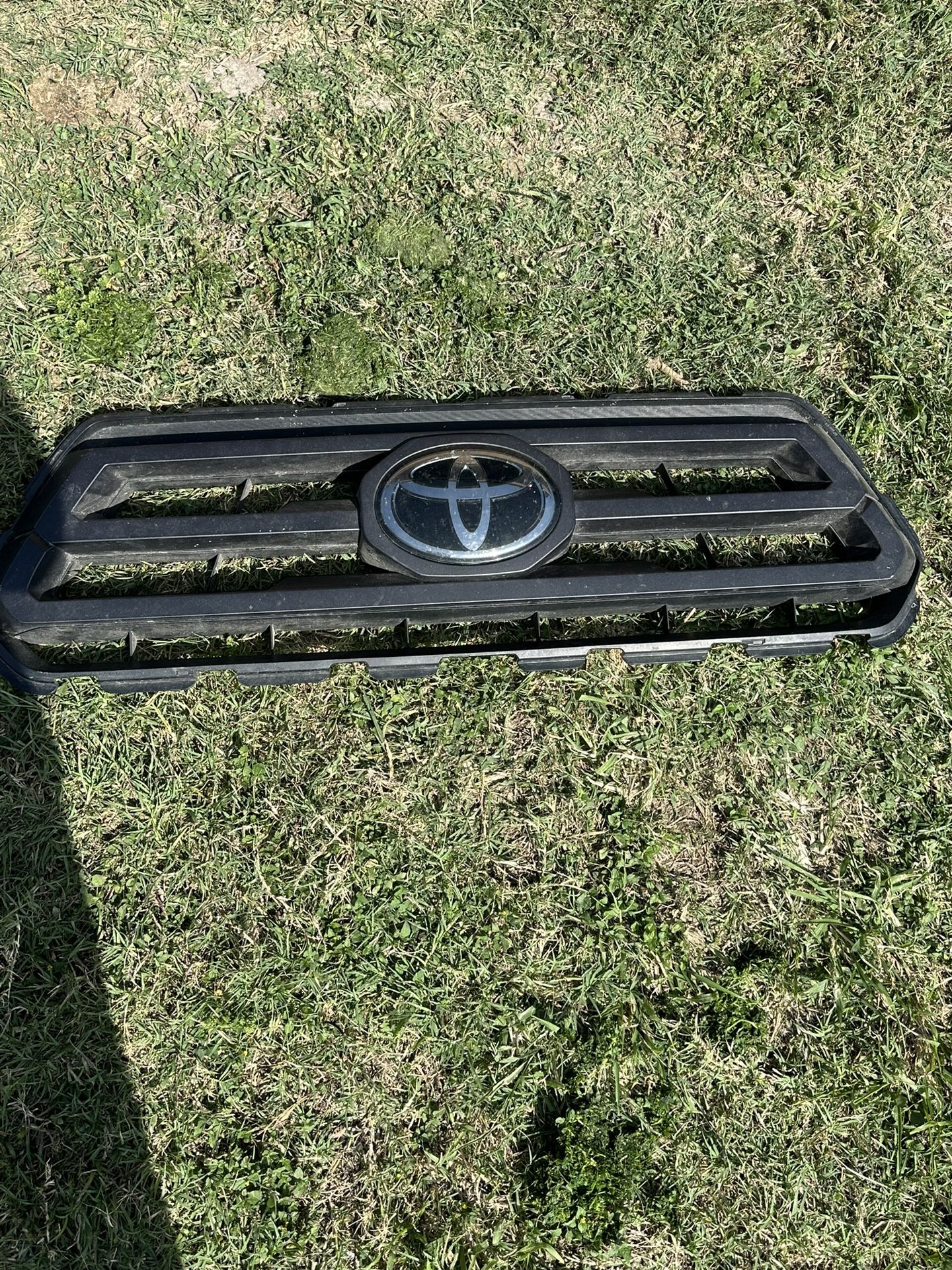 2016-2021 Toyota Tacoma OEM Front Grill