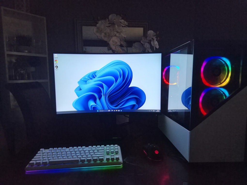 Gaming PC, Monitor, and Keyboard/Mouse Complete Setup | Computadora Completa Para Juegos Y Productividad