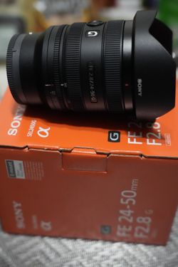 Sony FE 24-50mm F2.8 G lens