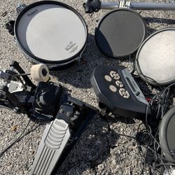 Roland V-Drums Electronic Drum Kit (TD-6V) w/ Stool & Rack 