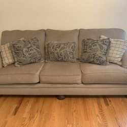Elegant Neutral Sofa with Designer Pillows – Excellent Condition! Moving Sale, Must Go ASAP!
